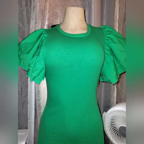 Zara Tops - Zara Emerald Ruffle Sleeve Blouse